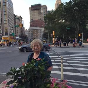 Meet your Posher, Talia